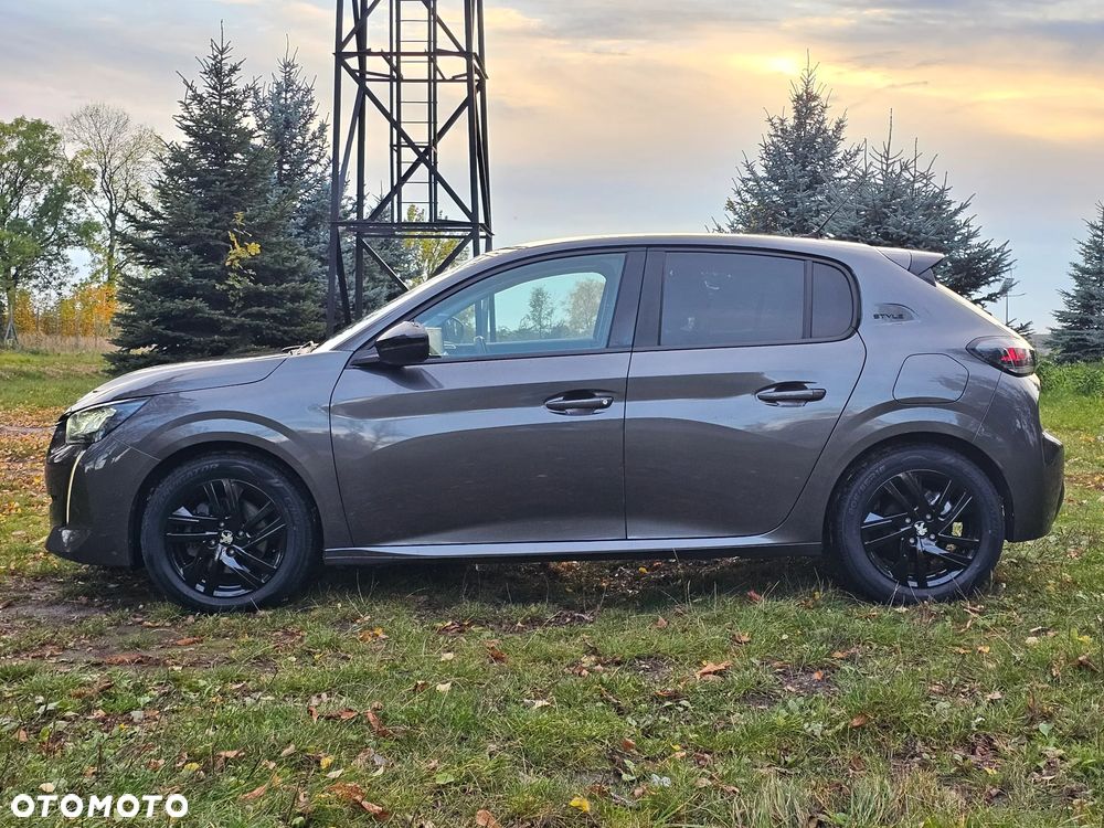 Peugeot 208 - 6
