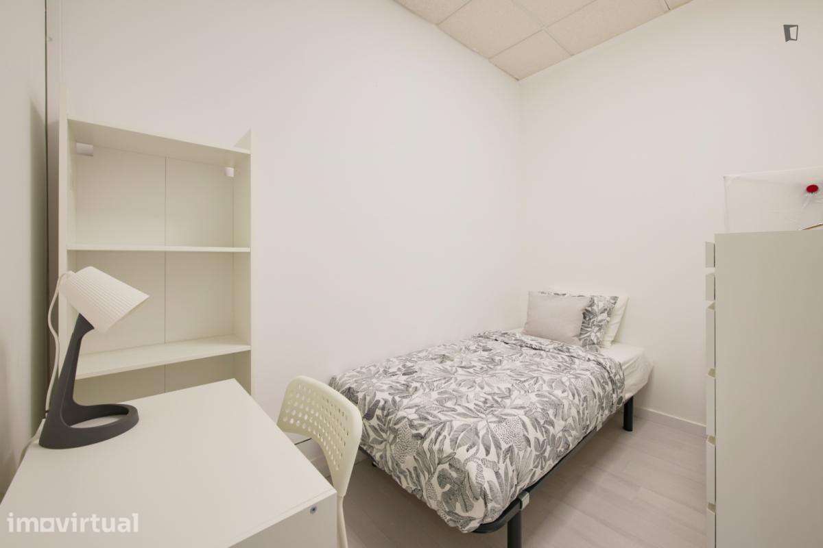 Quarto - localizado em Saldanha Lisbon - Grande imagem: 2/43