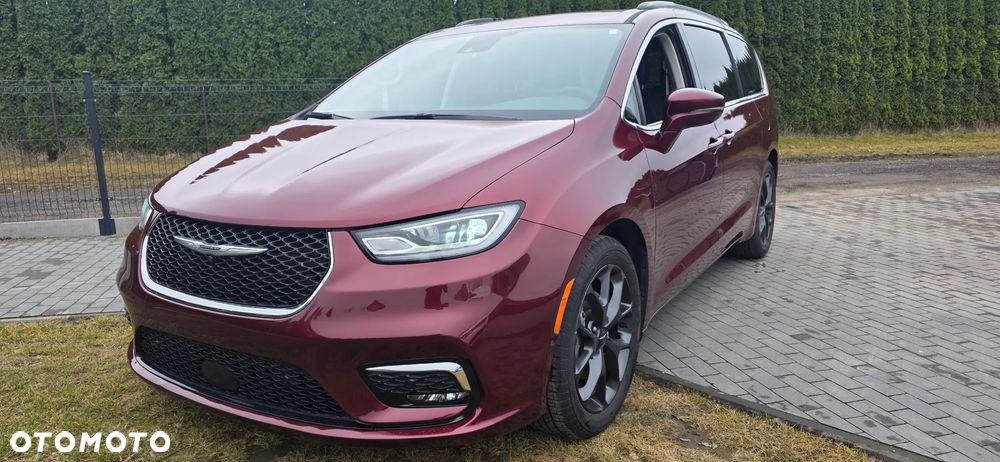 Chrysler Pacifica - 36