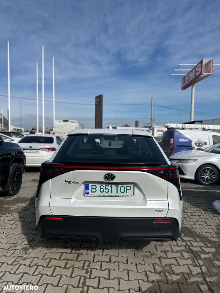 Toyota BZ4X 160 KW AWD (4x4) Dynamic - 2