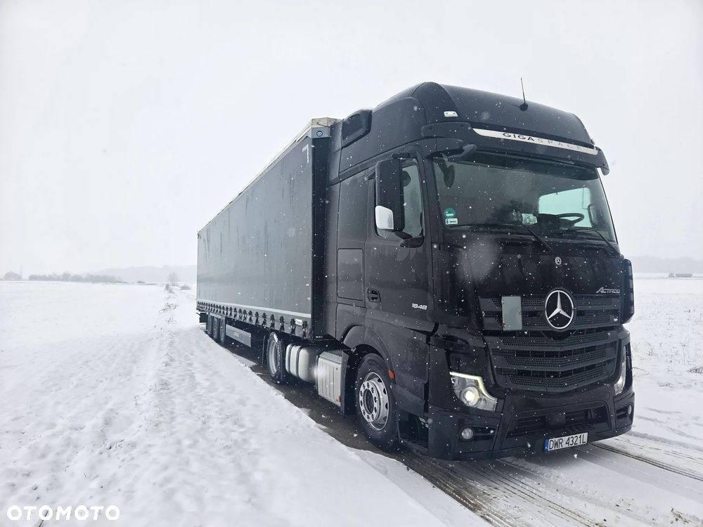Mercedes-Benz Actros - 3