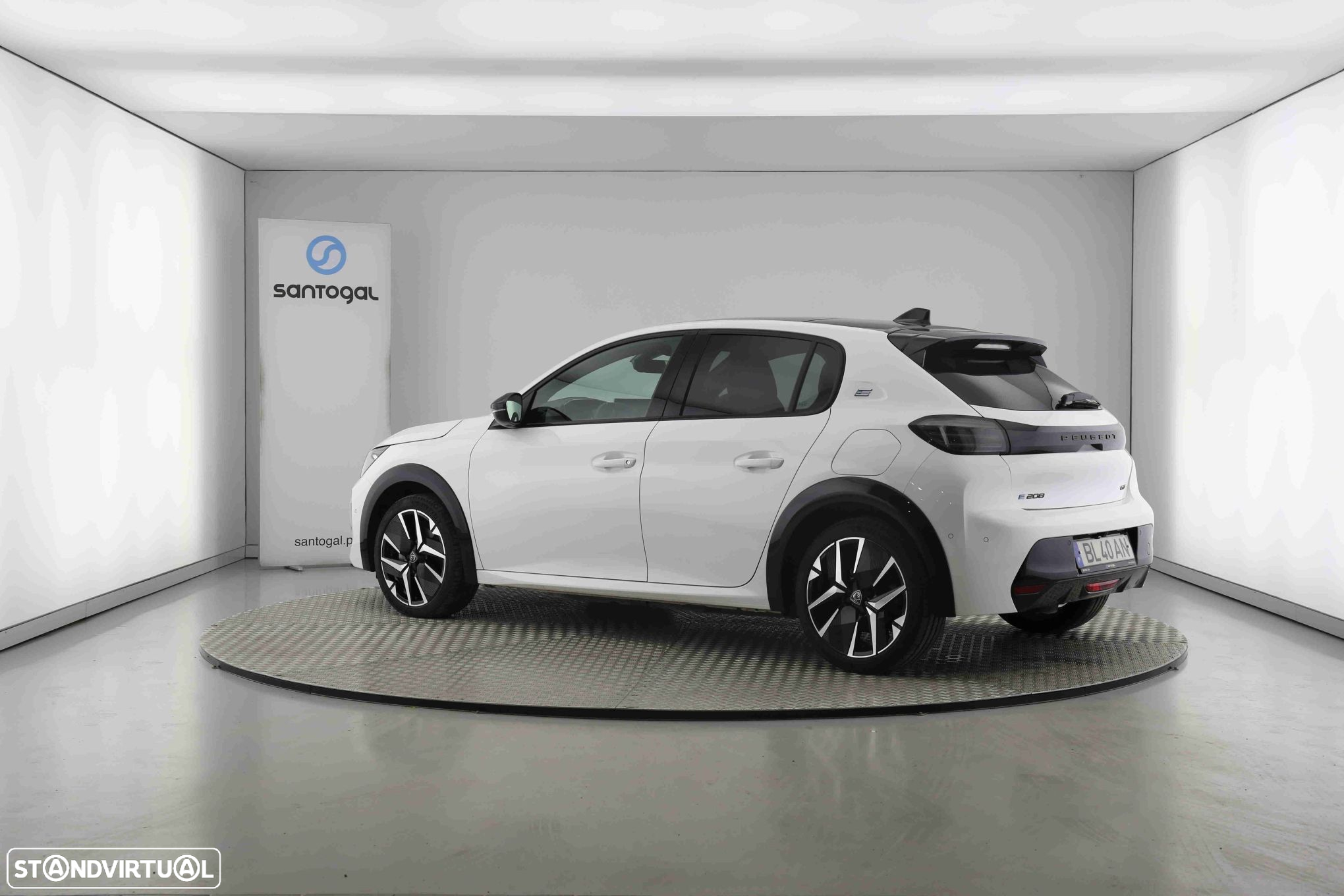 Peugeot e-208 51 kWh GT - 5