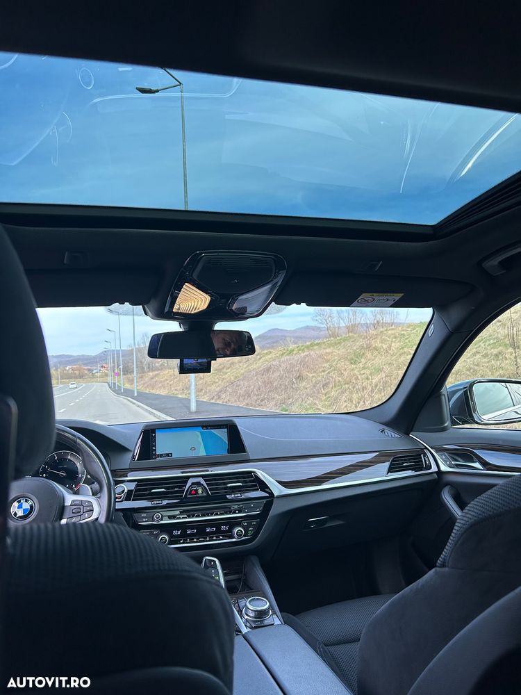 BMW Seria 5 520d xDrive AT - 12