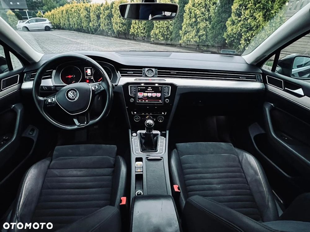 Volkswagen Passat - 23