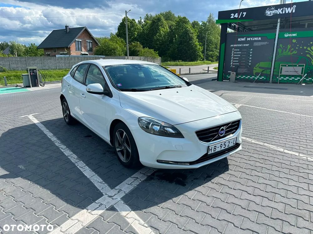 Volvo V40 D2 Momentum - 9