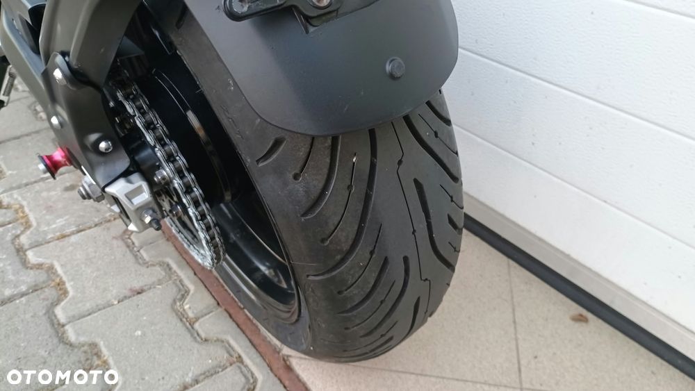 Triumph Trident - 18
