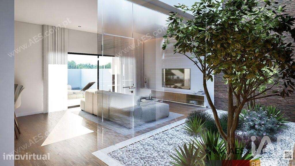 Casa T4 em Fernão Ferro de 140,00 m2 - Grande imagem: 4/9