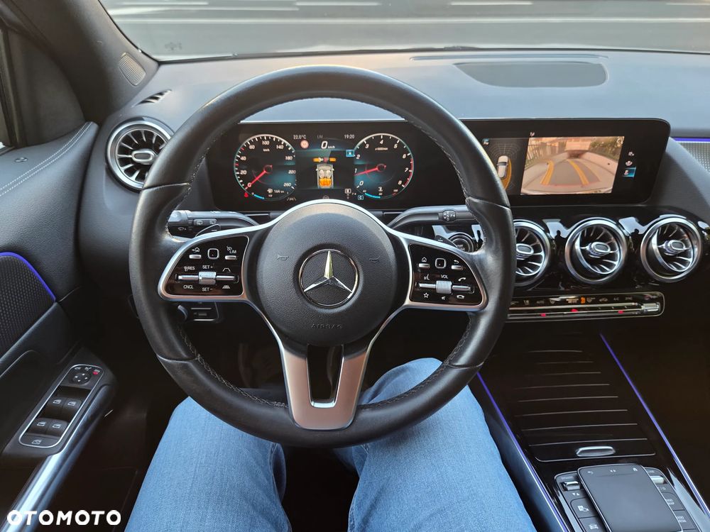 Mercedes-Benz GLA 250 4-Matic AMG Line - 29