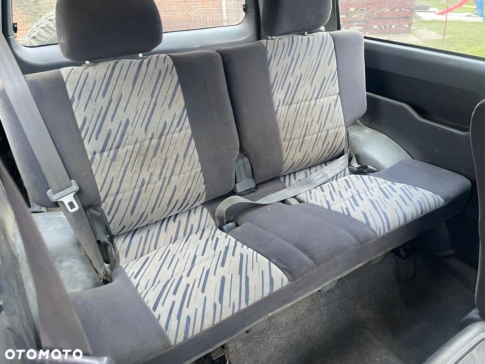 Toyota Land Cruiser - 12