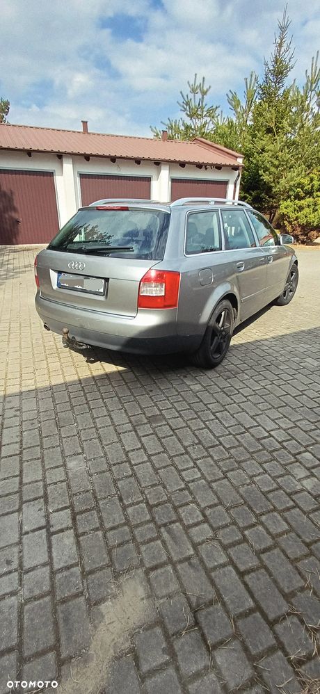Audi A4 Avant - 4