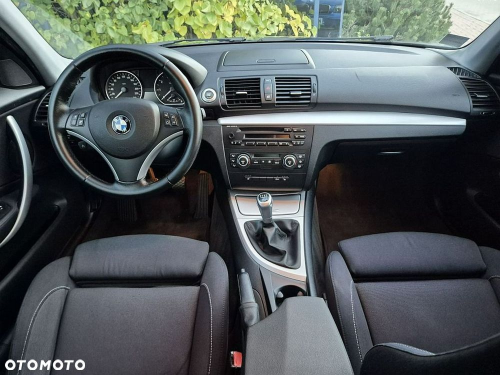 BMW Seria 1 118i Edition Sport - 4