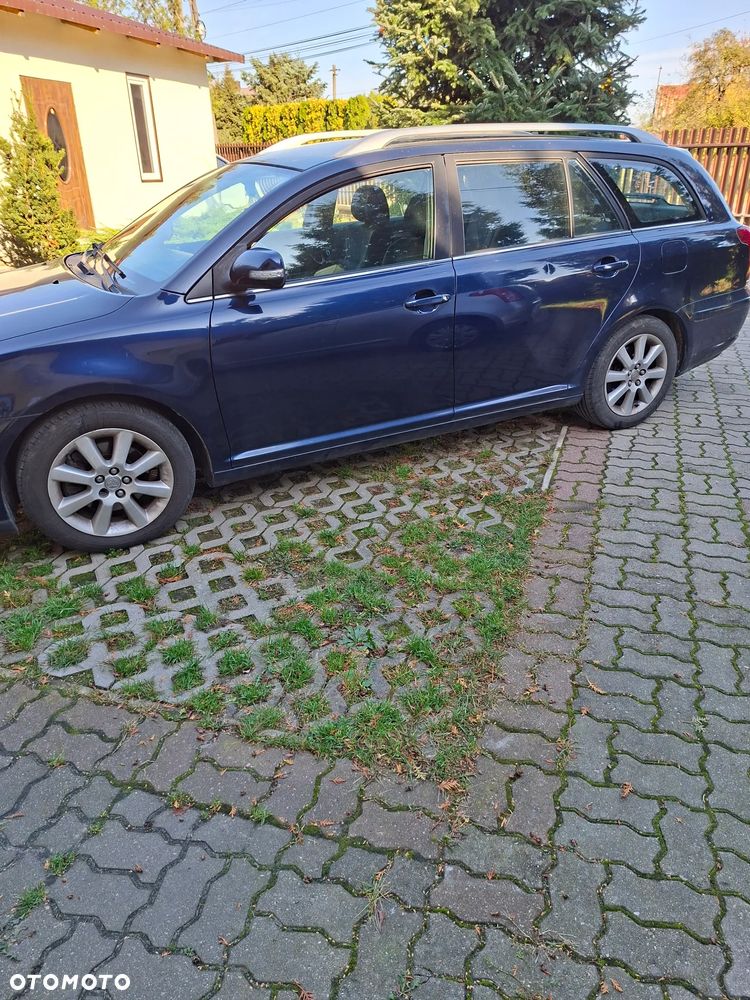 Toyota Avensis 2.0 D-4D Premium - 5
