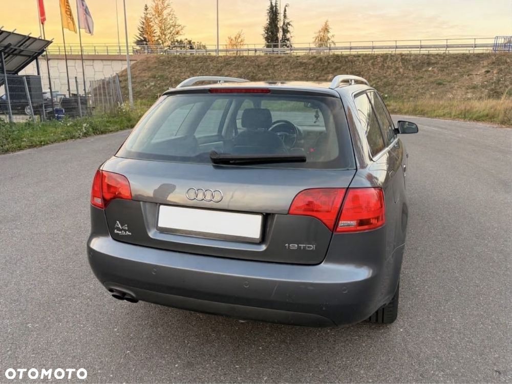 Audi A4 Avant - 5