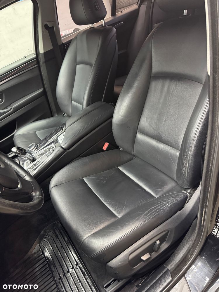 BMW Seria 5 520d Touring Luxury Line - 17