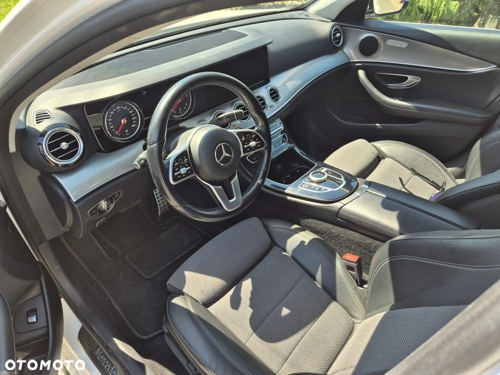 Mercedes-Benz Klasa E 200 d 9G-TRONIC - 8