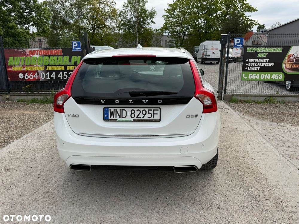 Volvo V60 D6 AWD Plug-in Hybrid Summum - 4