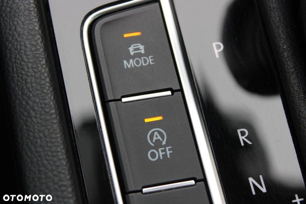 Volkswagen Passat - 35