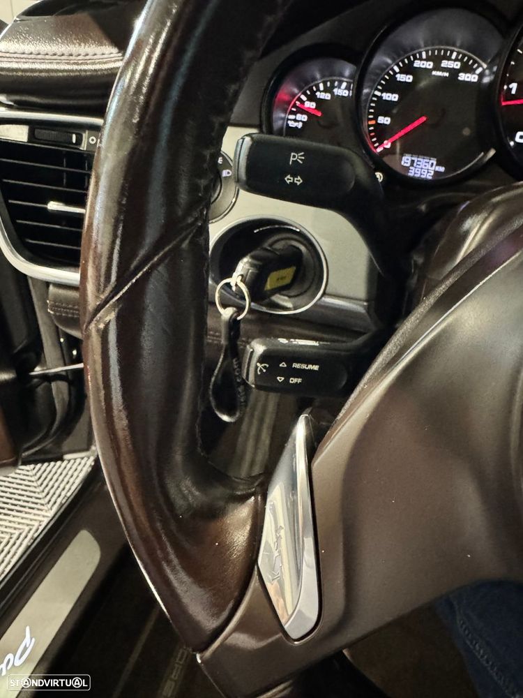 Porsche Panamera - 45