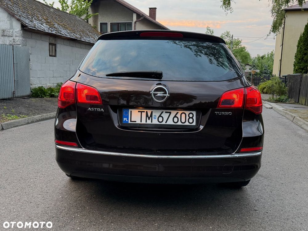 Opel Astra 1.4 Turbo 150 Jahre - 5