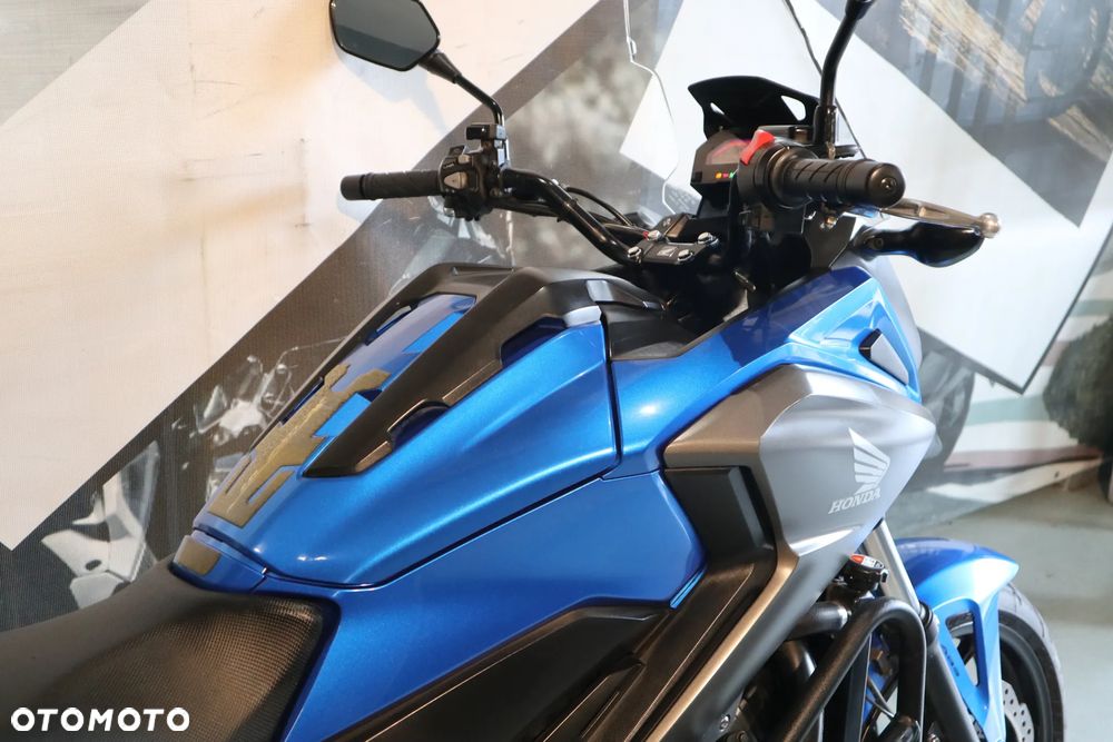 Honda NC - 22