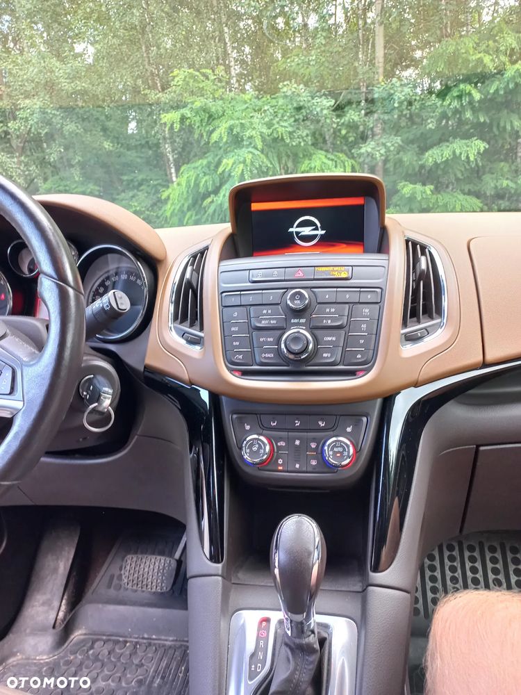 Opel Zafira 1.4 T Cosmo - 24