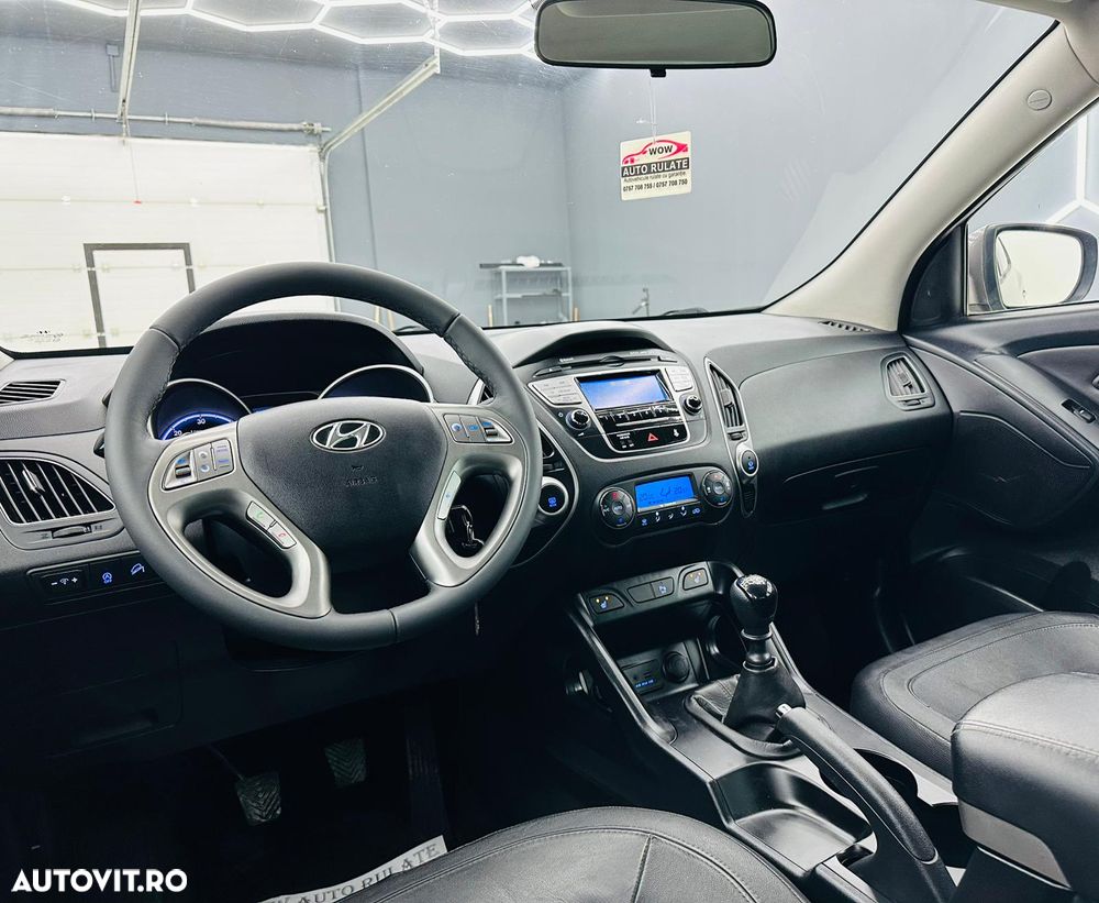 Hyundai ix35 1.7 CRDI 2WD blue Finale Gold - 20