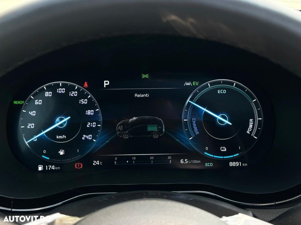 Kia XCeed - 16