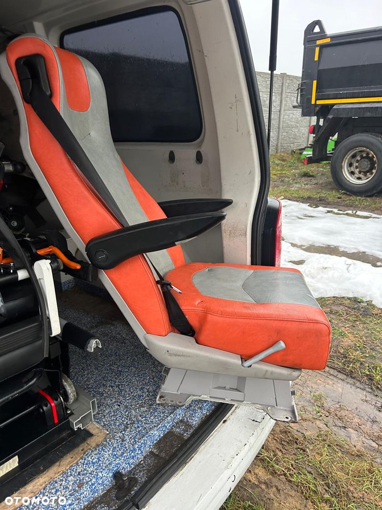 Bus Autobus fotel pojedyńczy pasy KARETKA AMBULANS - 2