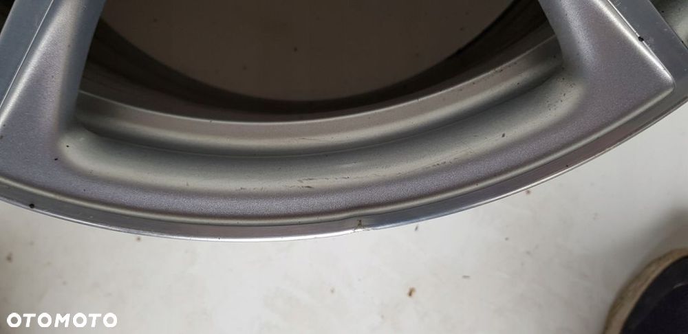 Felga alufelga Audi R8 420 19 11j et50 tył - 2