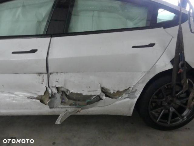 Tesla Model 3 Standard Reichweite Plus Hinterradantrieb - 6