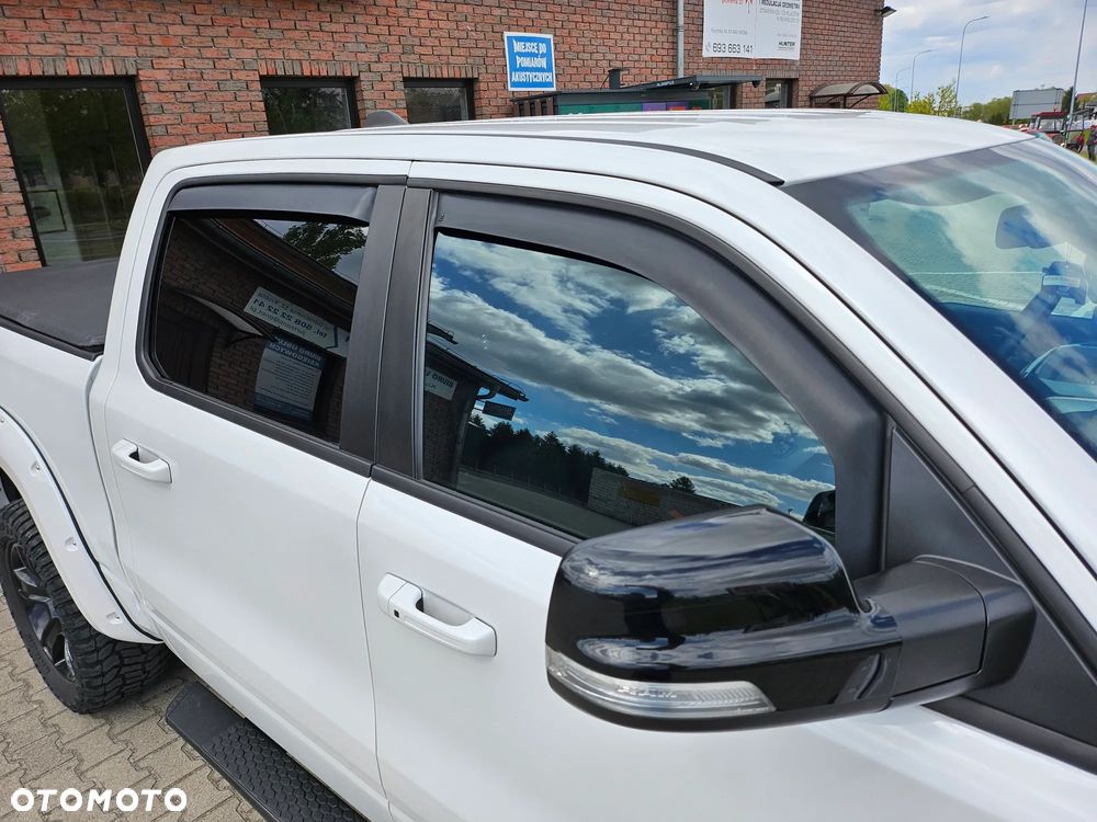 RAM 1500 Crew Cab Shortbed Laramie - 10