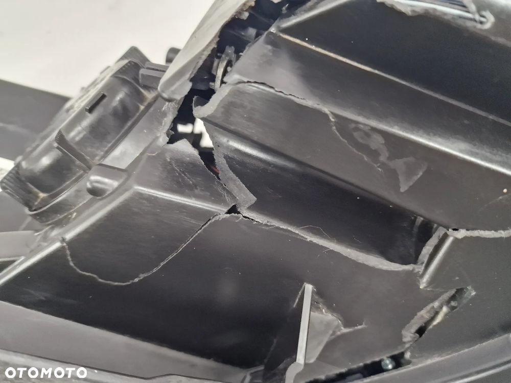 HYUNDAI I30 III 3 LIFT PRAWA LAMPA PRZEDNIA PRZÓD FULL LED , NR 92102-G4XXX / 92102-G4600 , NR AUKCJI LA70 - 11