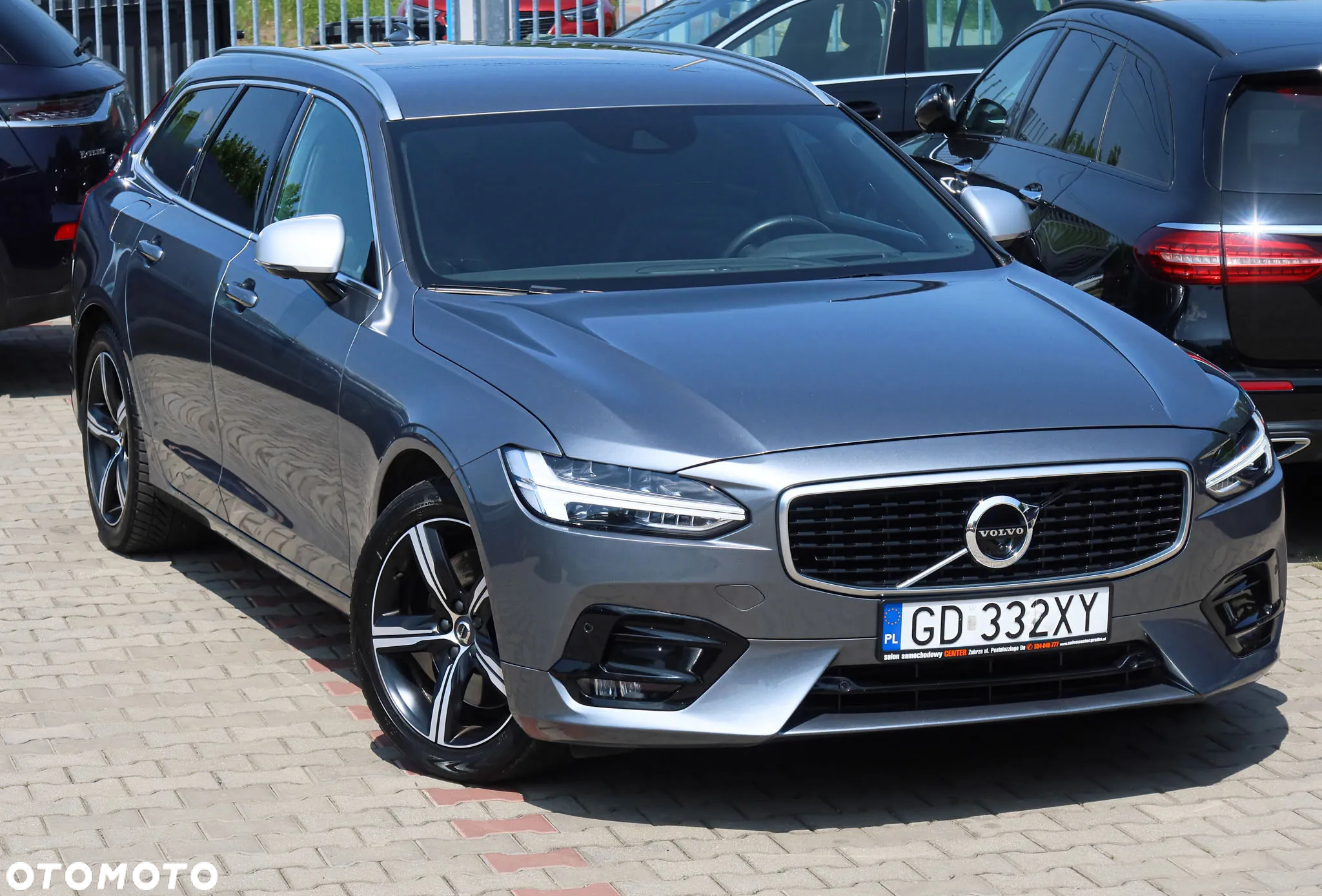 Volvo V90 D5 AWD R-Design - 40