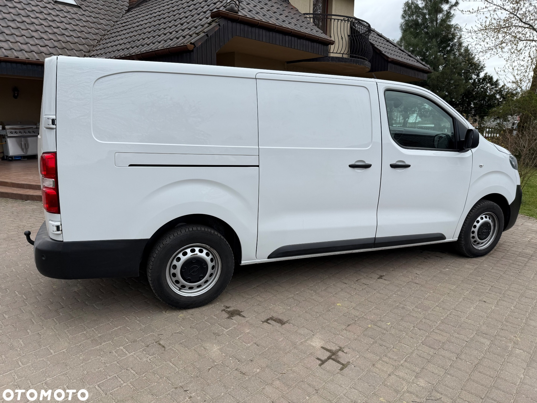 Opel VIVARO - 11