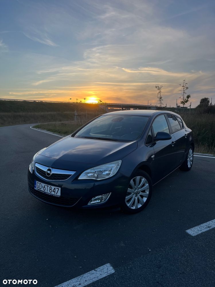 Opel Astra 1.4 Turbo - 1