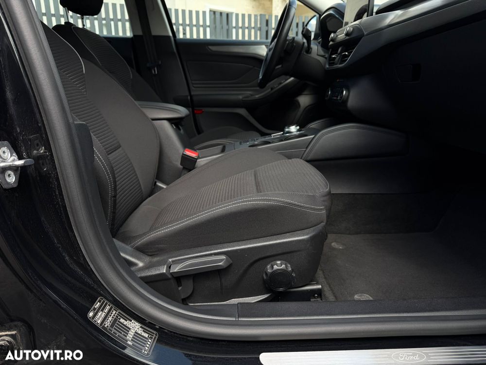 Ford Focus 1.5 EcoBlue Start-Stopp-System Aut. TITANIUM - 19