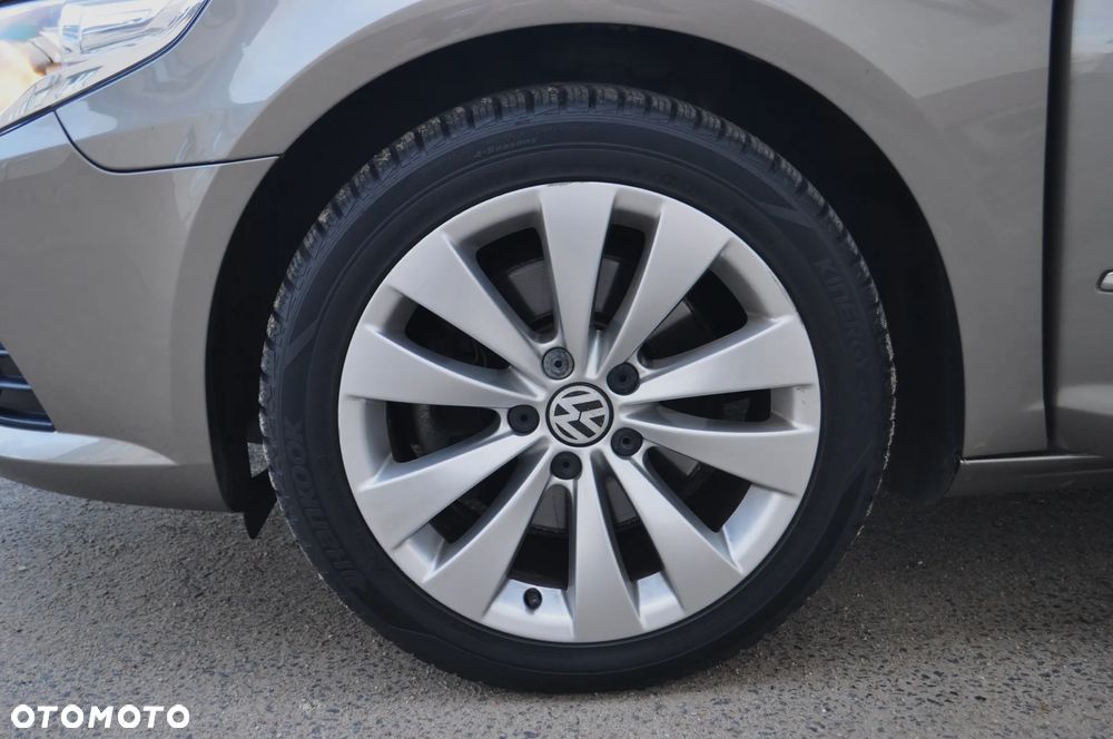 Volkswagen Passat CC - 34