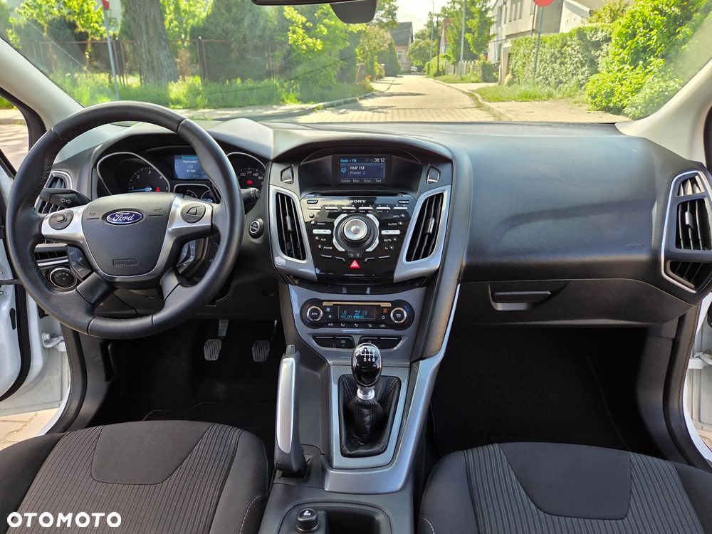 Ford Focus 1.6 TDCi DPF SYNC Edition - 22