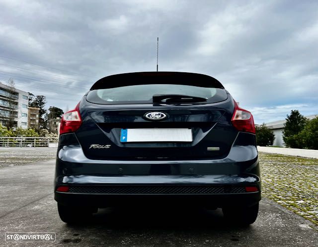 Ford Focus 1.0 EcoBoost S&S Titanium - 28