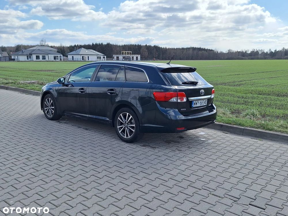 Toyota Avensis 2.0 D-4D Premium - 1