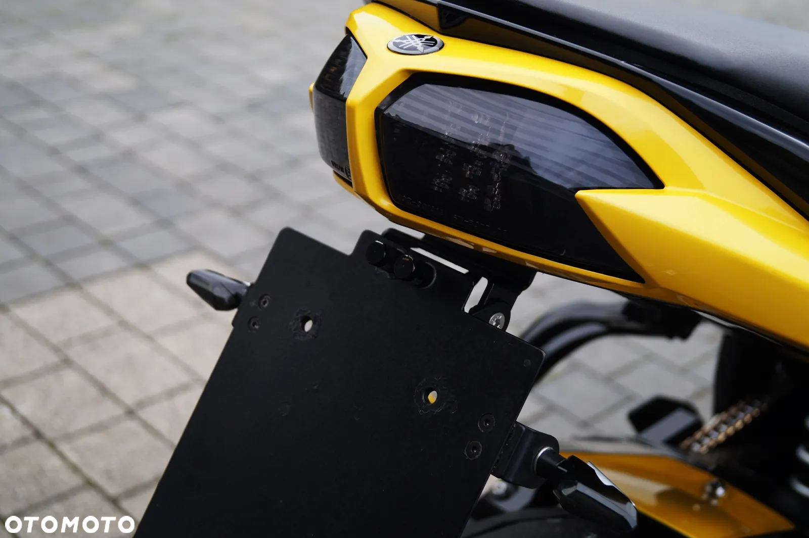 Yamaha FZ - 19