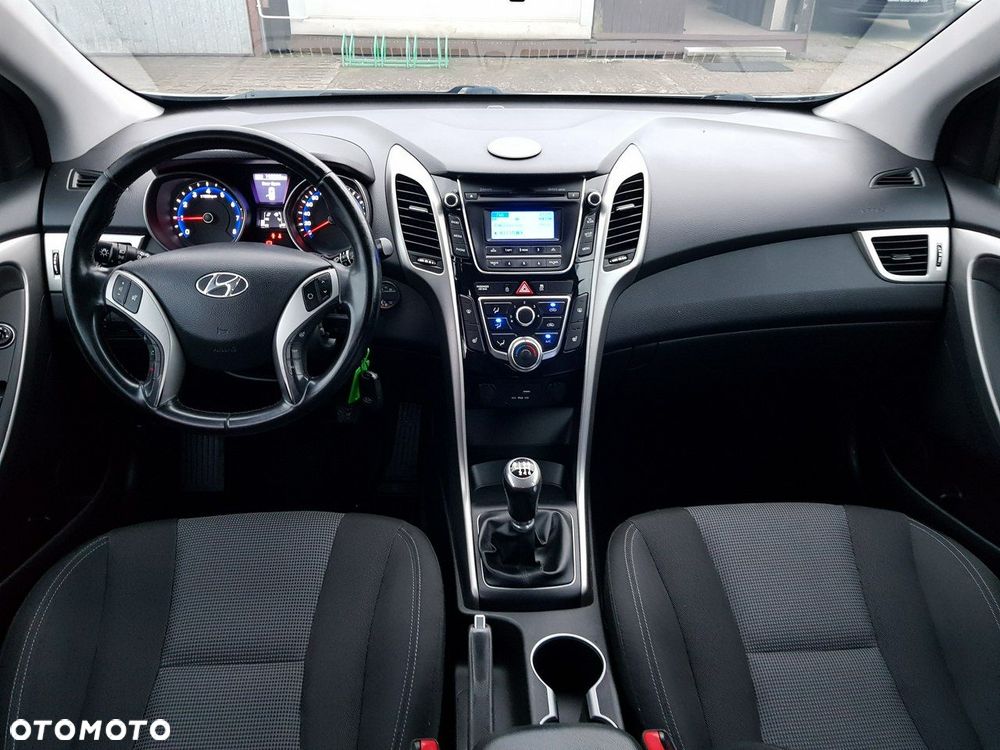Hyundai i30 1.4 Classic + - 12