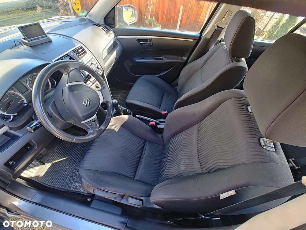 Suzuki Swift - 6