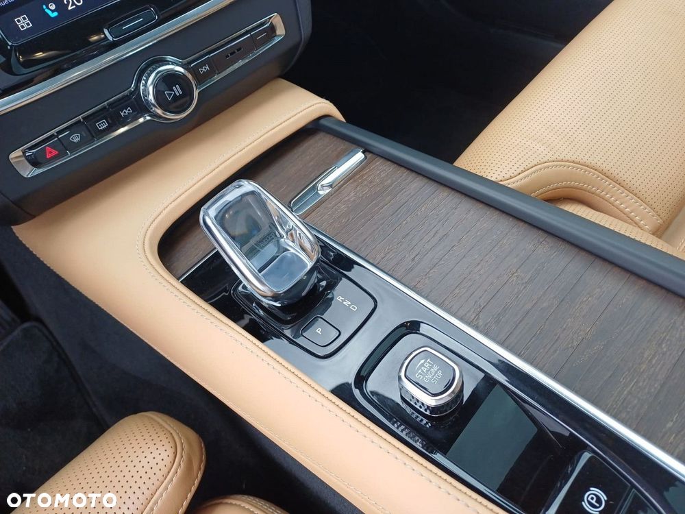 Volvo S90 - 16