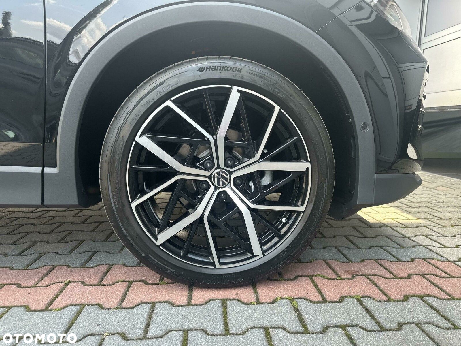 Volkswagen Tiguan - 11