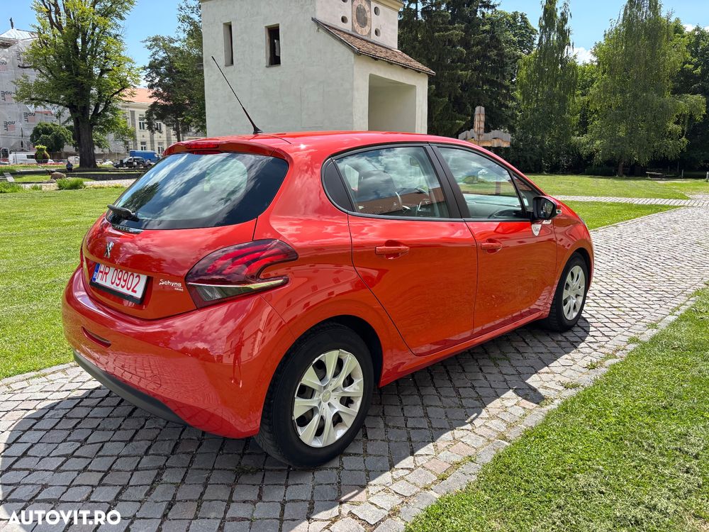 Peugeot 208 - 3