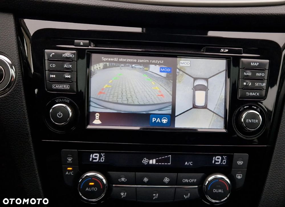 Nissan Qashqai 1.6 DIG-T Tekna - 8