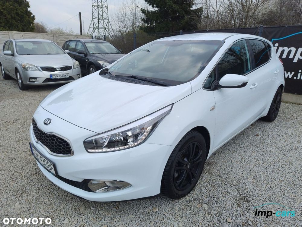 Kia Ceed - 13