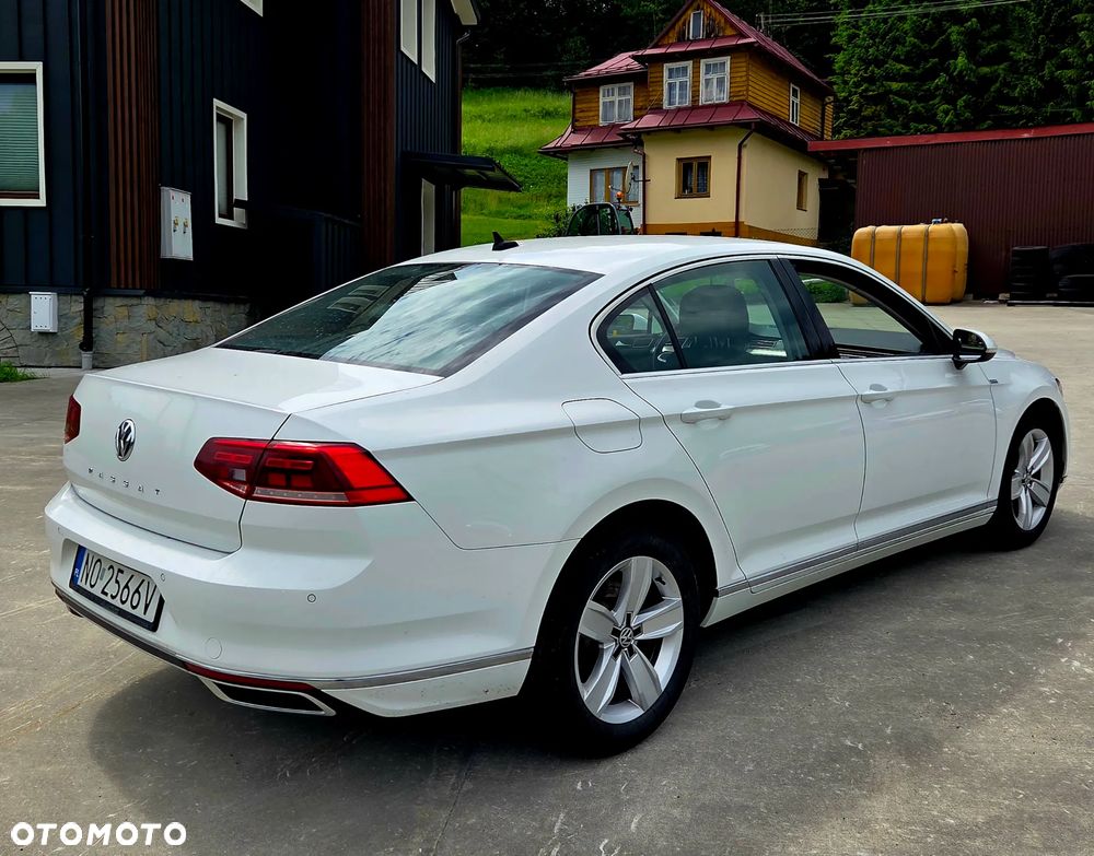 Volkswagen Passat - 5