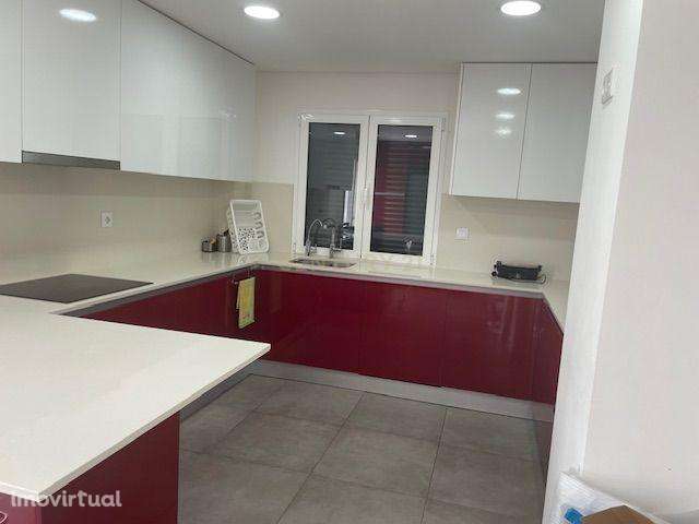 Apartamento T5 em Sacavém, Loures com Vista Panorâmica - Grande imagem: 4/24